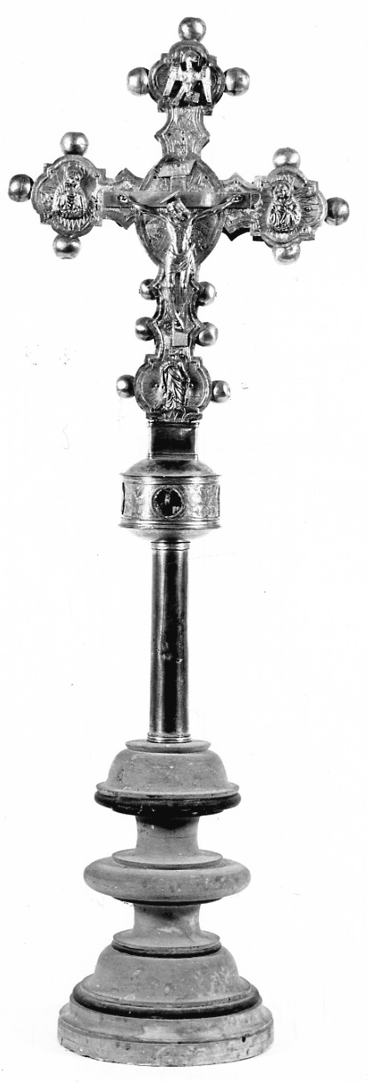 Madonna (decorazione plastica, elemento d'insieme) - ambito lombardo (seconda metà sec. XVI)