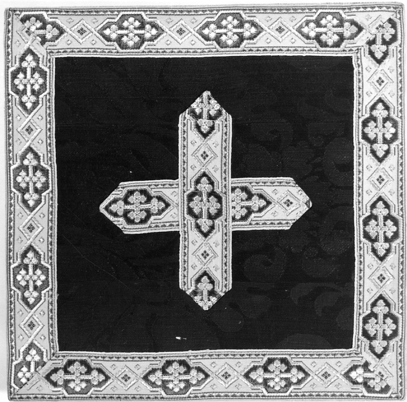 borsa del corporale, elemento d'insieme - manifattura italiana (prima metà, primo quarto sec. XVIII, sec. XX)