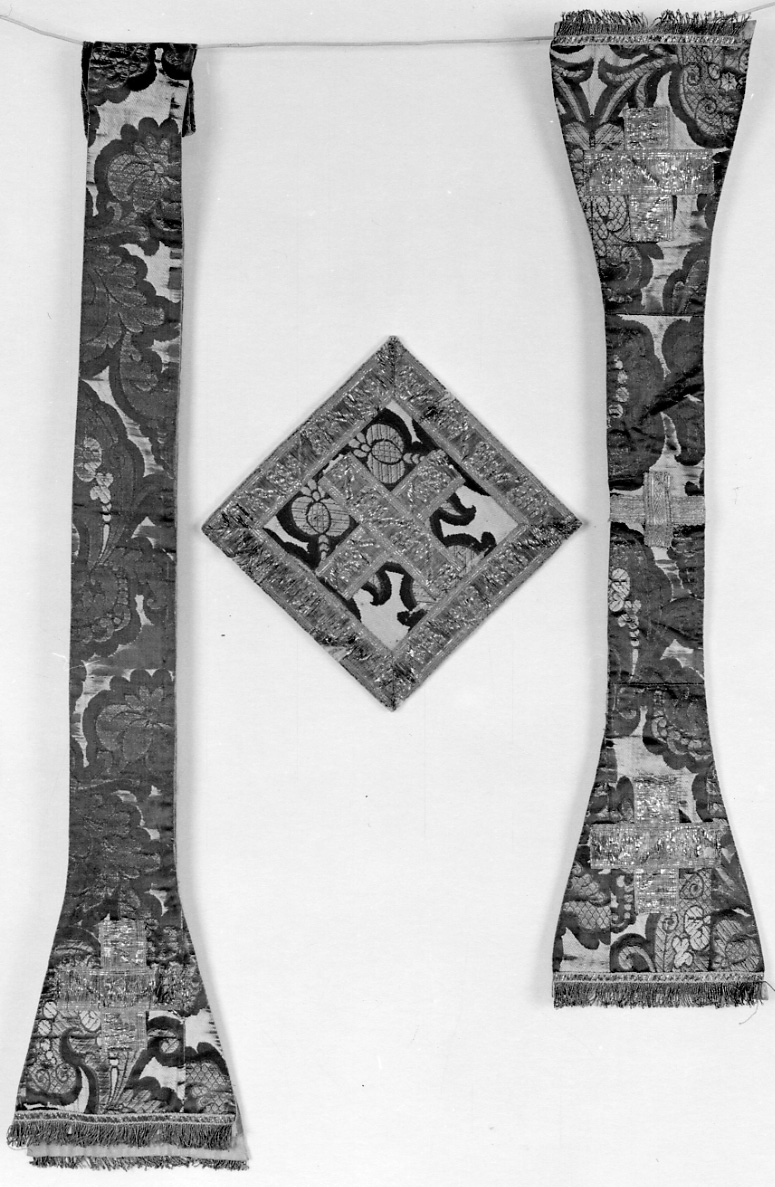 paramento liturgico, insieme - manifattura italiana (terzo quarto sec. XVII)