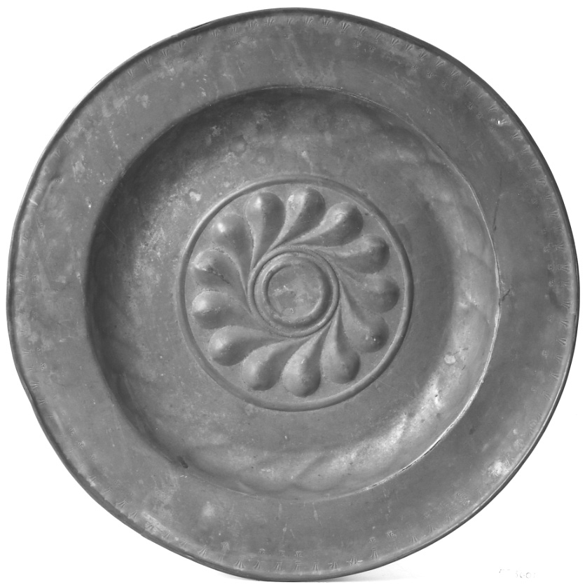 piatto da parata, opera isolata - manifattura italiana (fine/inizio secc. XVI/ XVII)