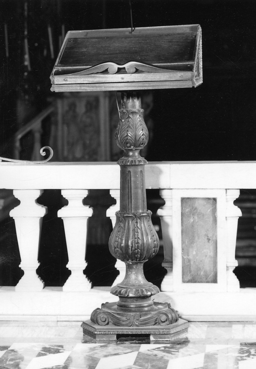 leggio a fusto, opera isolata - ambito lombardo-piemontese (metà, prima metà sec. XIX, sec. XX)