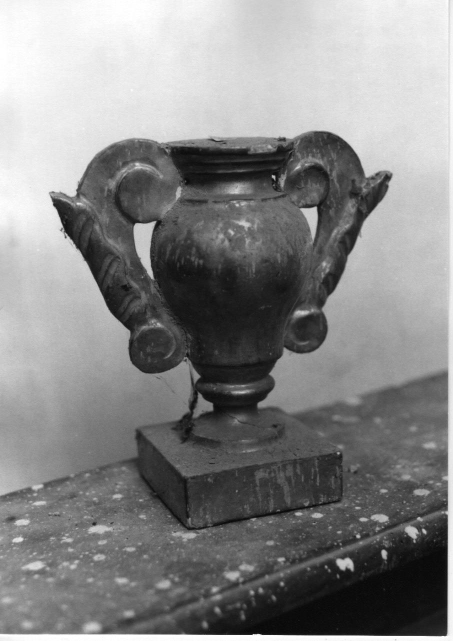 vaso d'altare per composizione floreale, serie - ambito ligure-piemontese (metà sec. XIX)