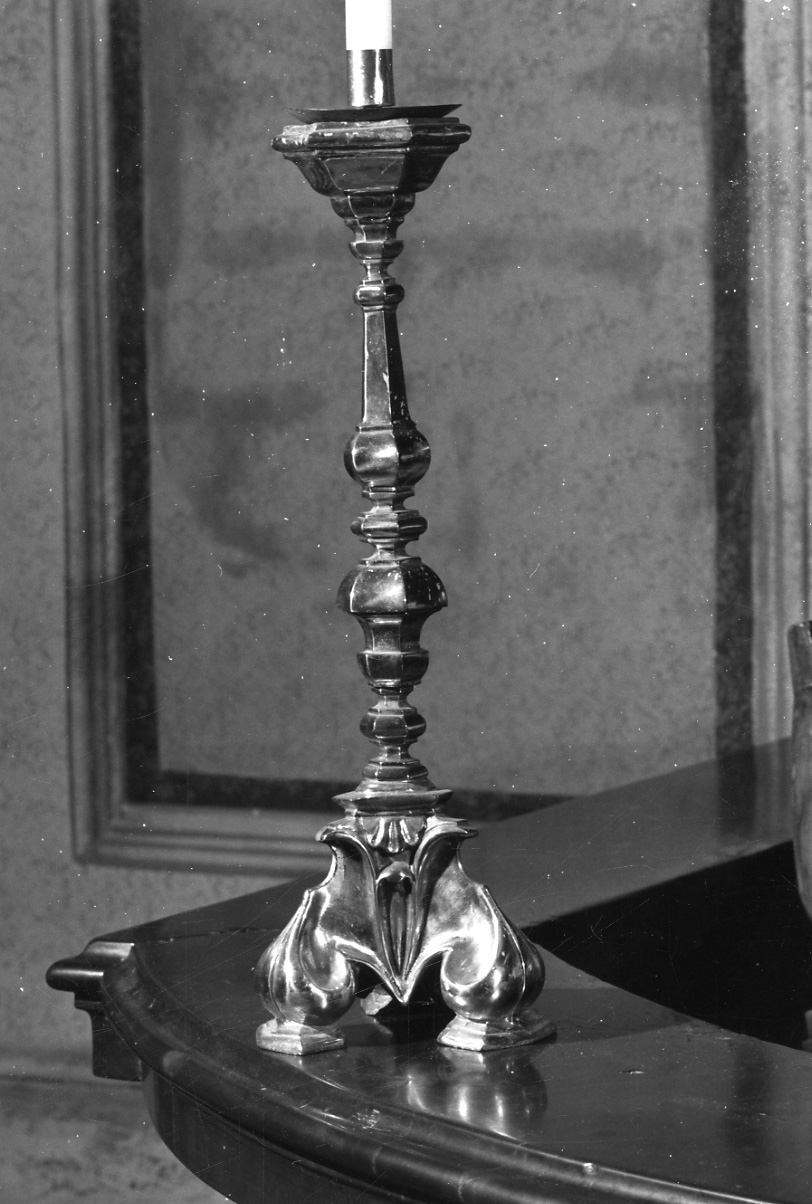 candeliere d'altare, serie - ambito lombardo (prima metà sec. XIX)