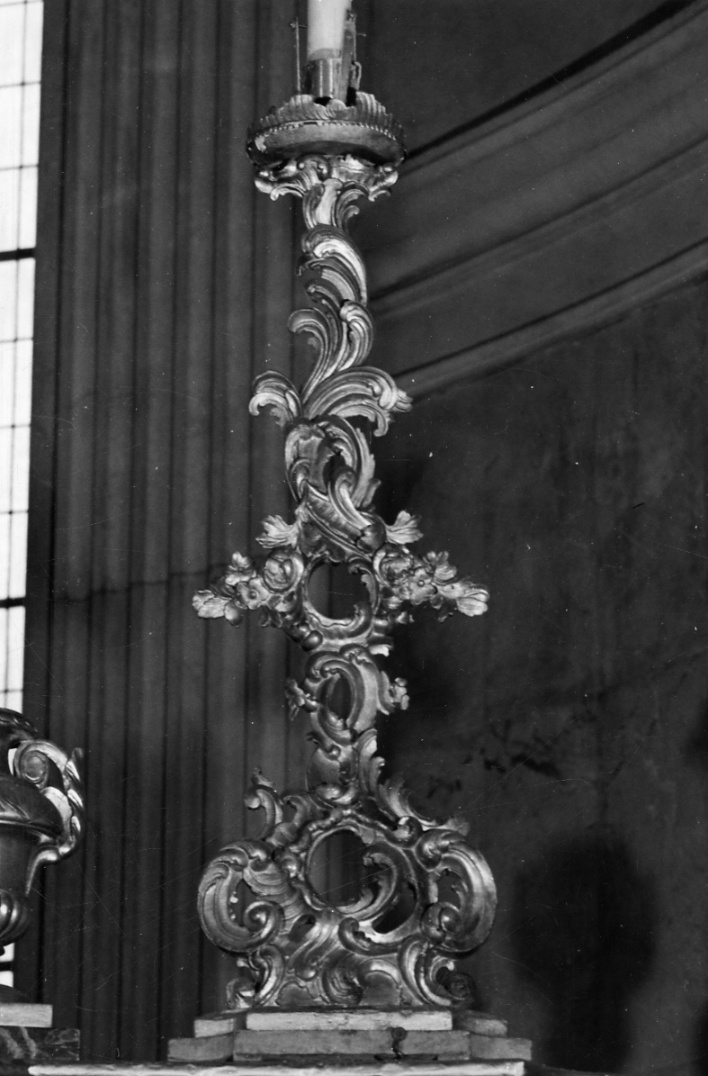 candeliere d'altare, serie - ambito ligure (metà sec. XVIII)