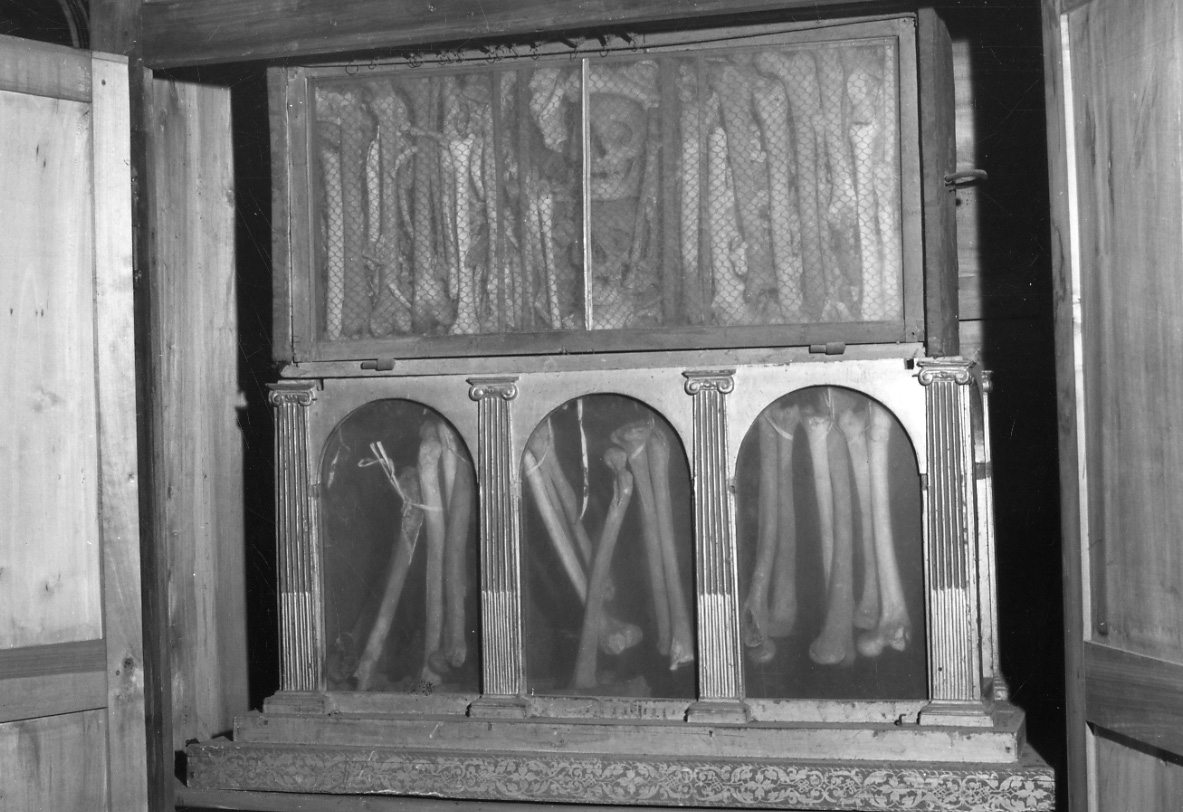 reliquiario a teca, opera isolata - ambito tortonese (inizio sec. XVII)