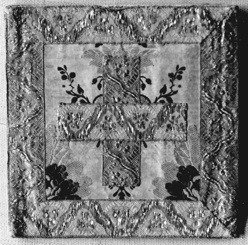 paramento liturgico, insieme - manifattura italiana, manifattura francese (metà sec. XVIII)