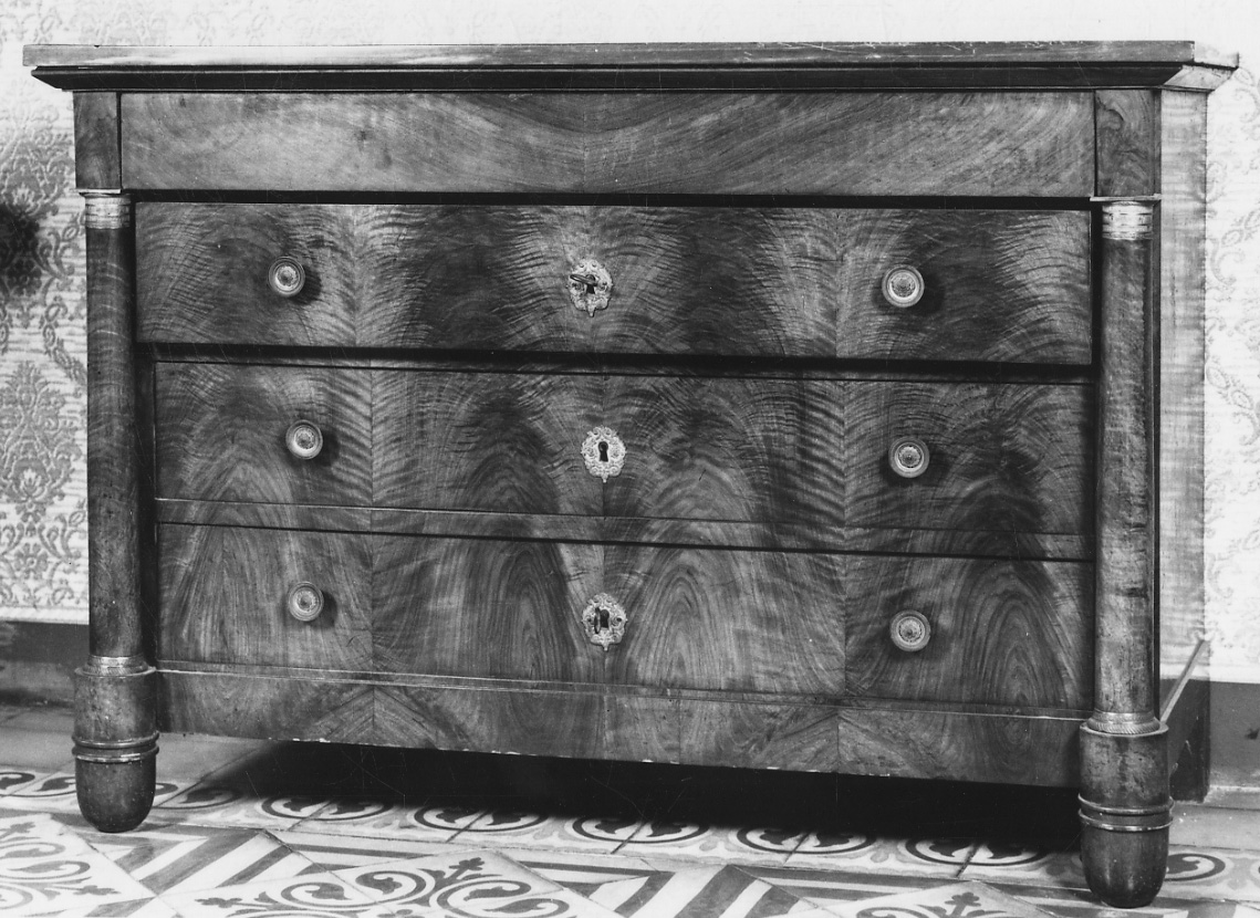 cassettone, opera isolata - ambito astigiano (primo quarto sec. XIX)