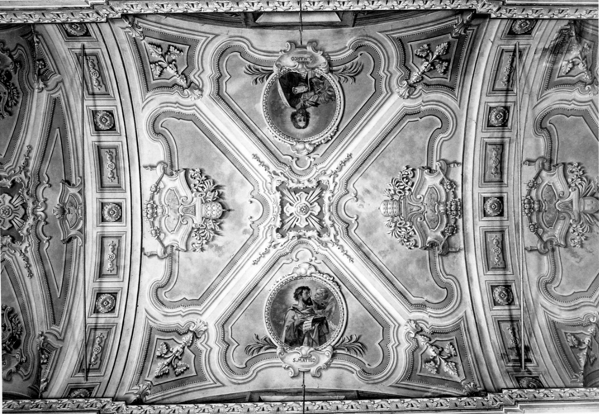 insegne papali e motivi decorativi vegetali (dipinto, elemento d'insieme) di Frascaroli Carlo, Lajolo Lorenzo (secondo quarto sec. XX)