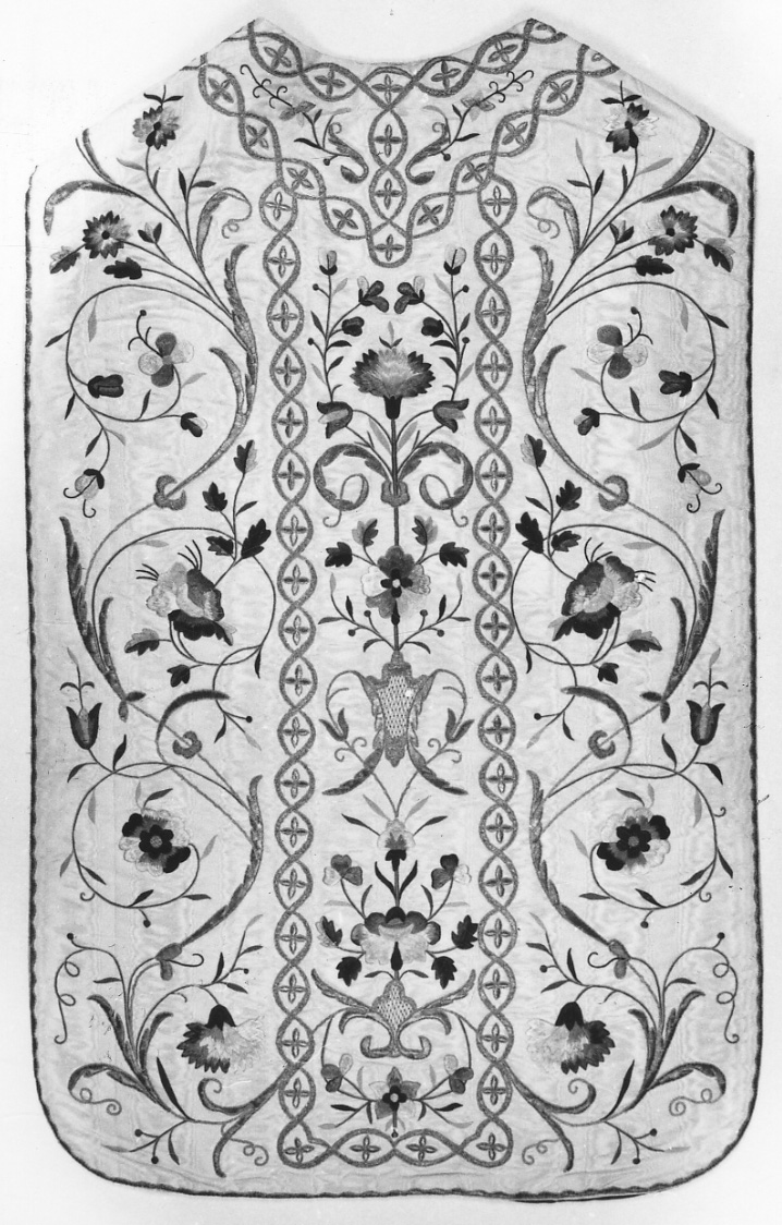 paramento liturgico, insieme di Bertarelli Fratelli Ditta (fine/inizio secc. XIX/ XX)