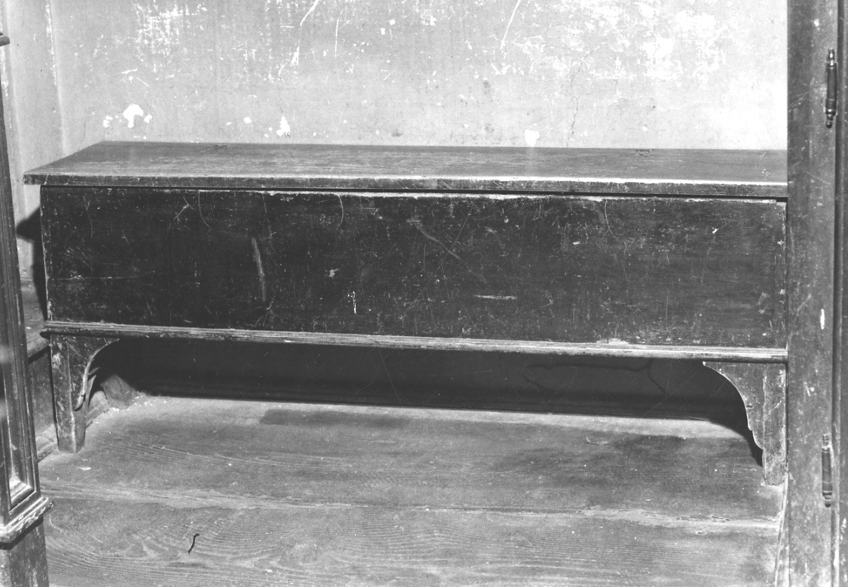 cassapanca, opera isolata - ambito astigiano (primo quarto sec. XIX)