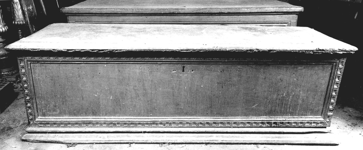 cassapanca, opera isolata - ambito piemontese (inizio sec. XVII)