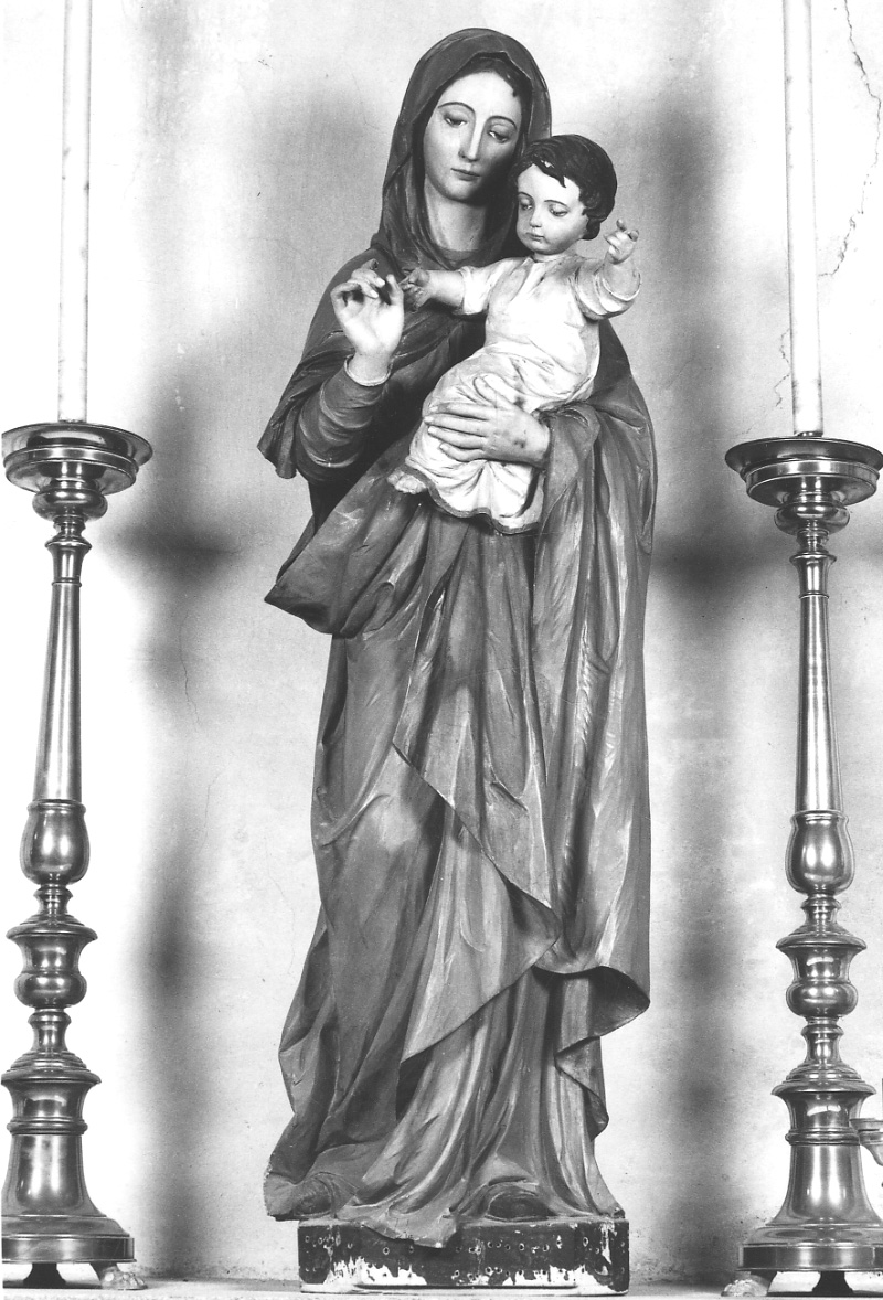 MADONNA CON BAMBINO (statua, opera isolata) di Righetti Attilio (secondo quarto sec. XX)