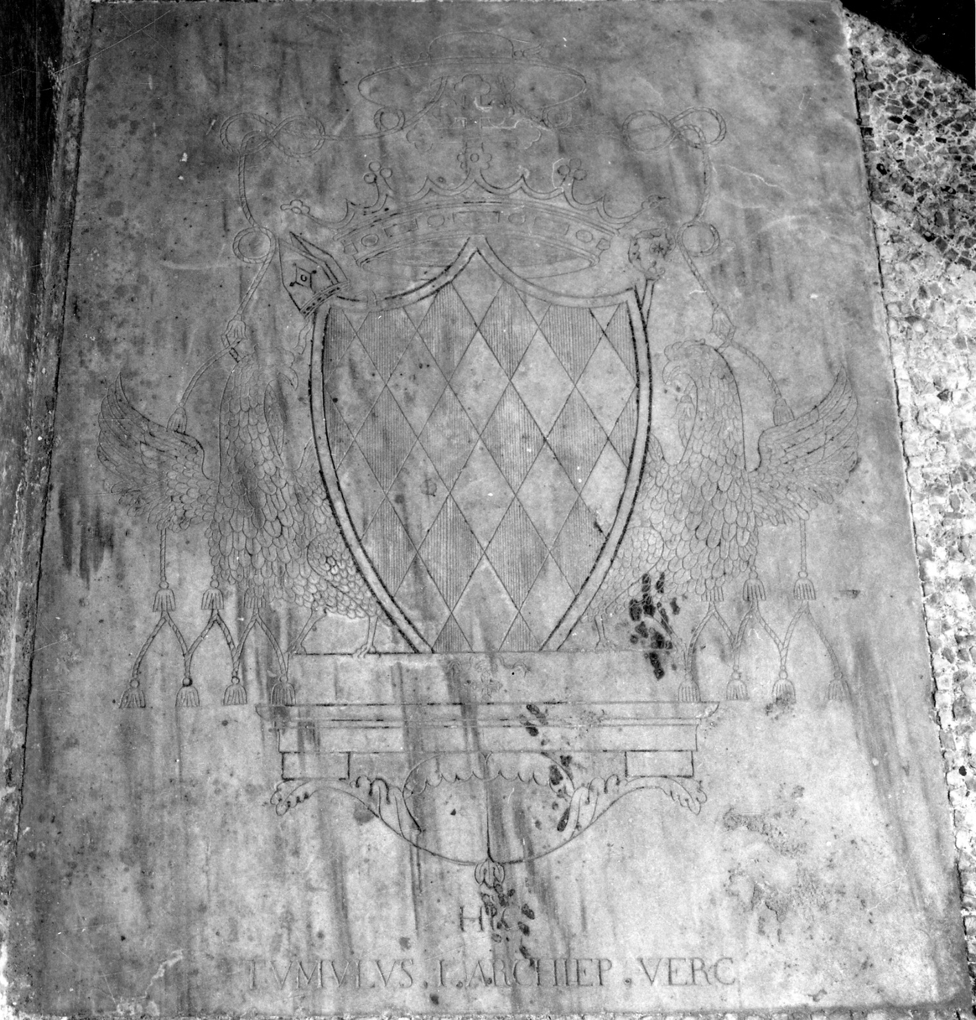 lapide tombale, opera isolata - ambito piemontese (secondo quarto sec. XIX)