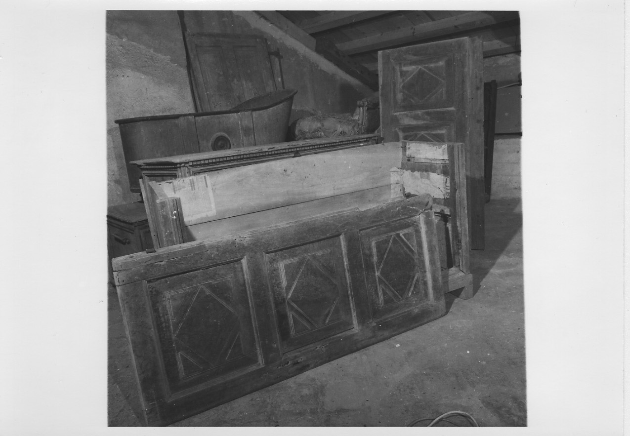 armadio, opera isolata - ambito piemontese (inizio sec. XVIII)