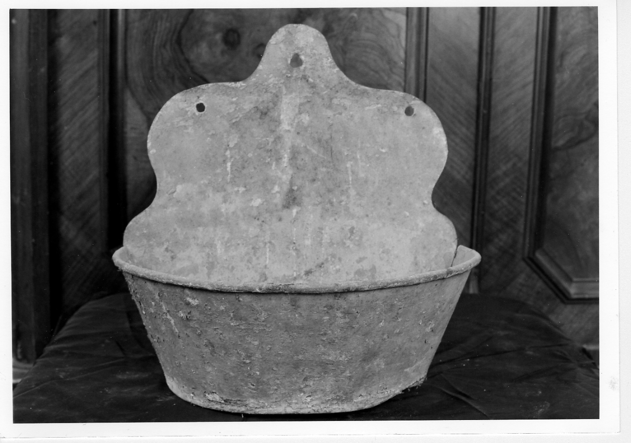 portasapone, opera isolata - bottega piemontese (ultimo quarto sec. XIX)