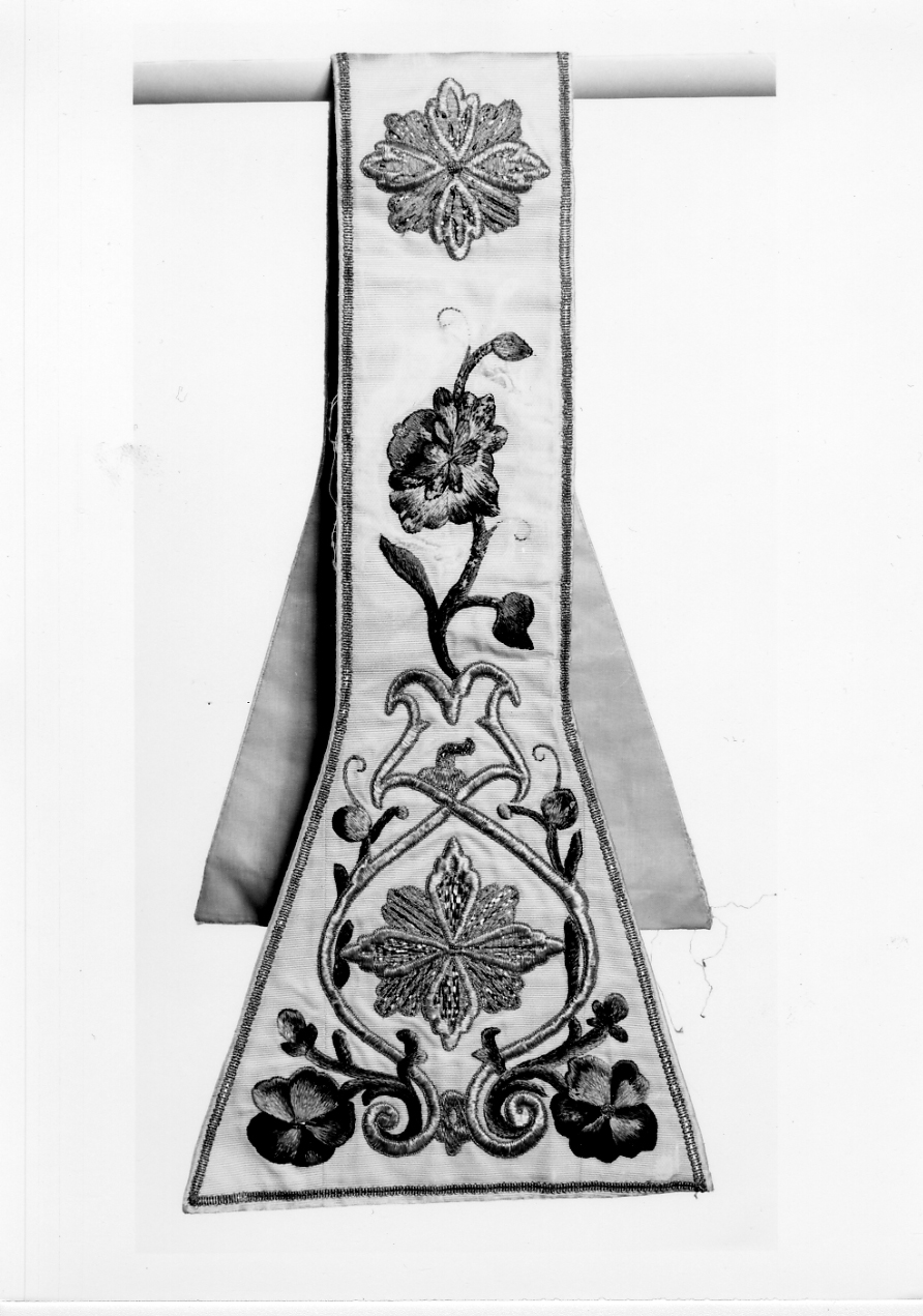 manipolo, elemento d'insieme - manifattura italiana (prima metà sec. XX)