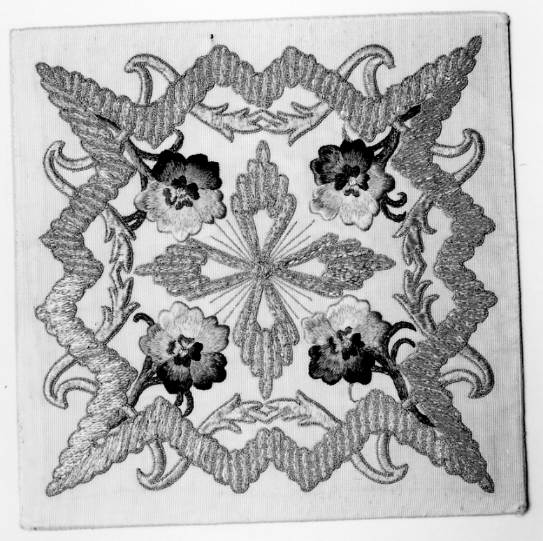 borsa del corporale, elemento d'insieme - manifattura italiana (prima metà sec. XX)