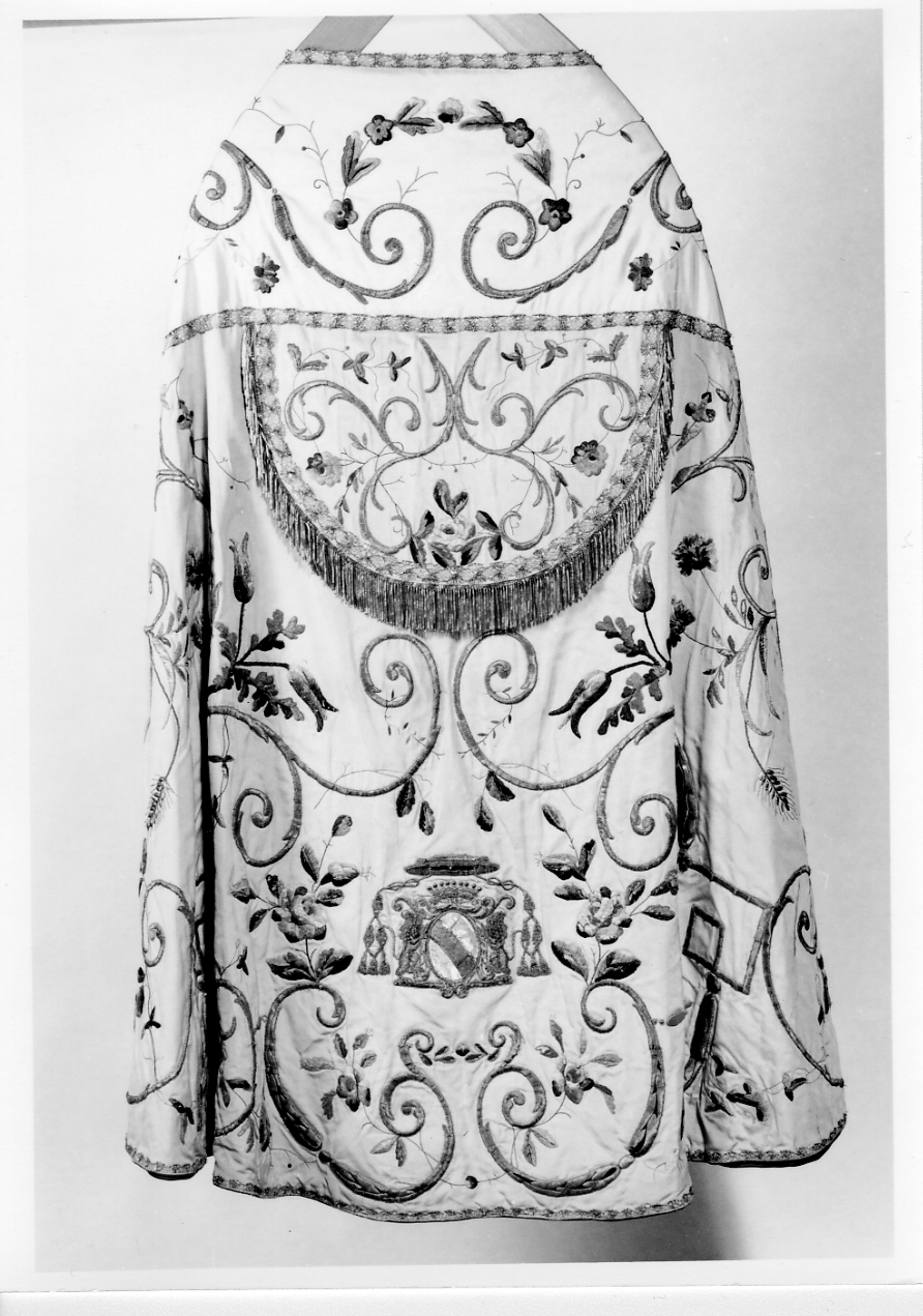 piviale, serie - manifattura italiana (primo quarto, inizio sec. XIX, sec. XX)