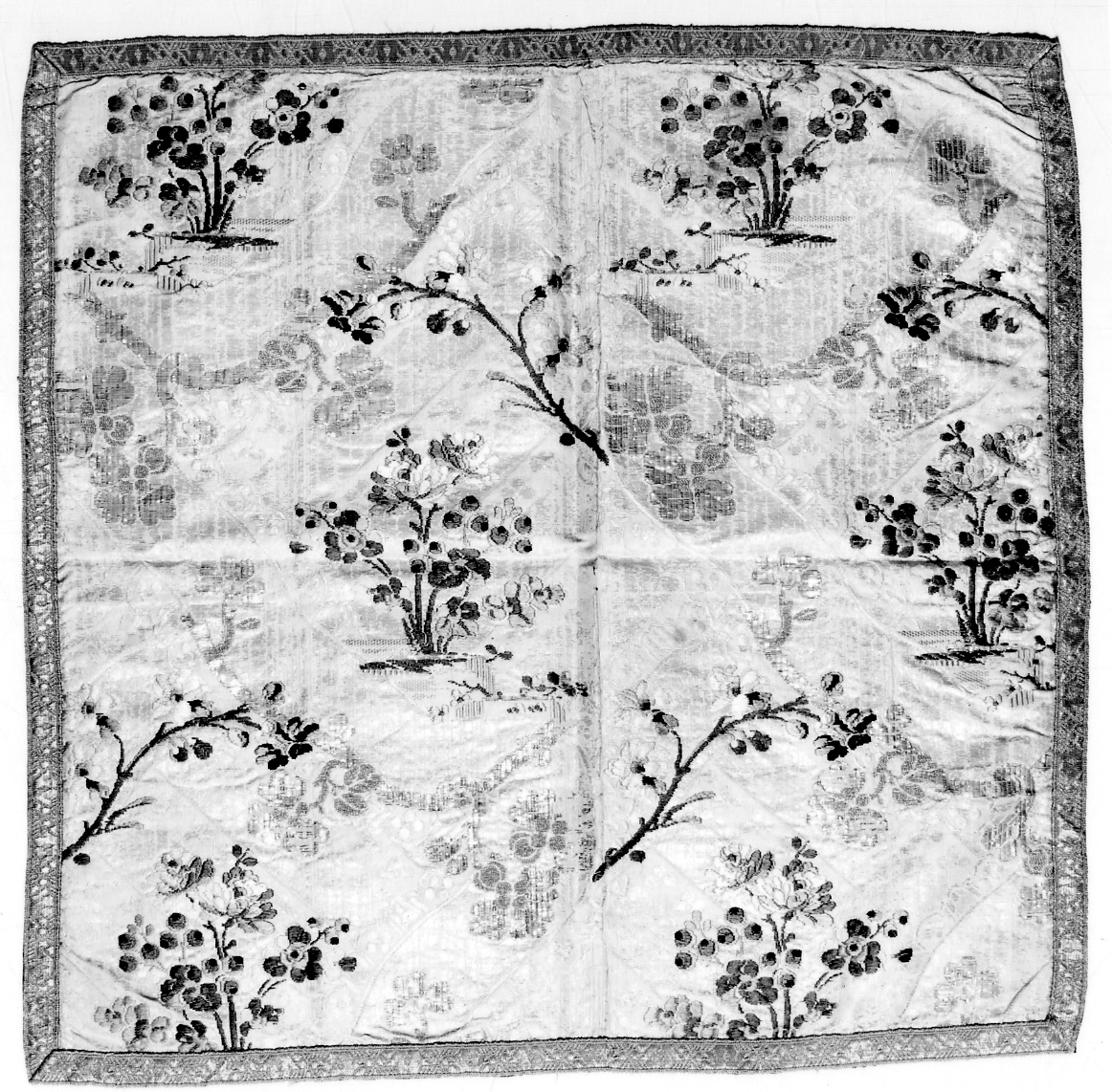 velo di calice, elemento d'insieme - manifattura francese (terzo quarto sec. XVIII)