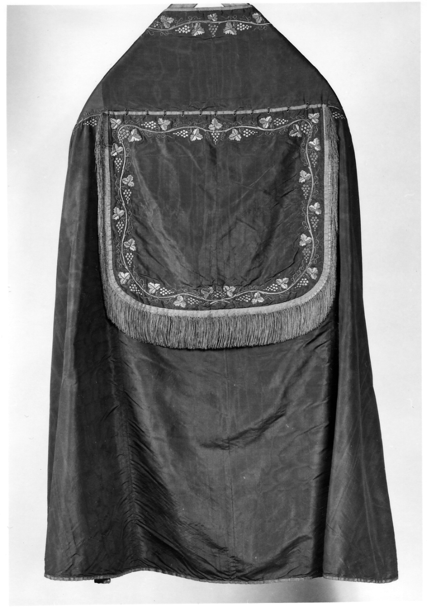 piviale, elemento d'insieme - manifattura francese (primo quarto sec. XIX)