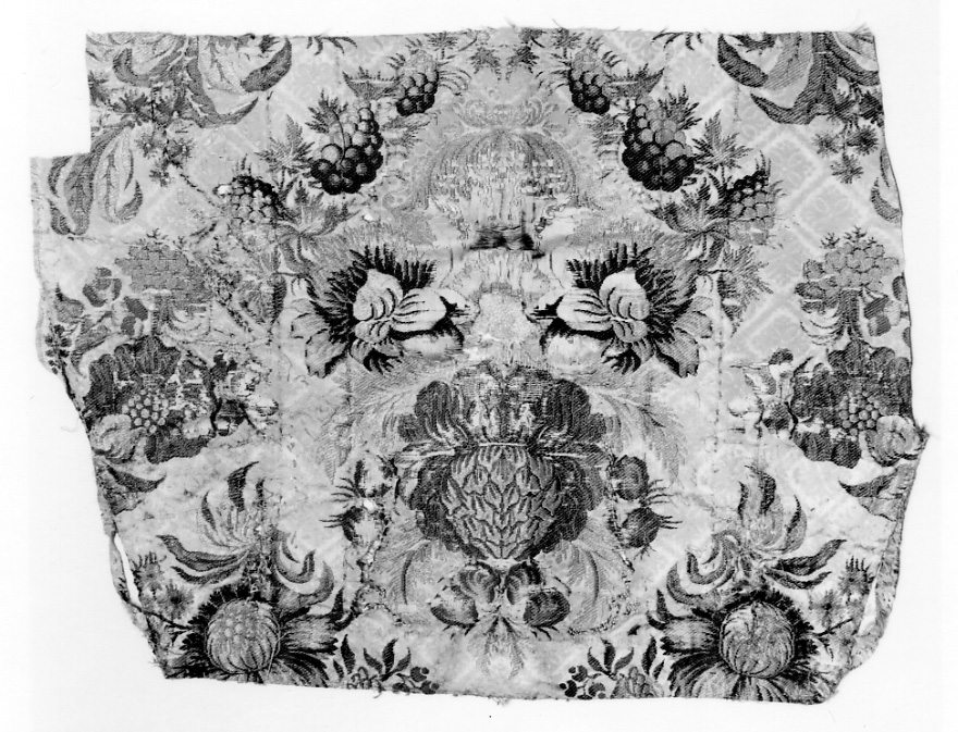 cappuccio di piviale, frammento - manifattura italiana (?), manifattura francese (?) (seconda metà sec. XIX)