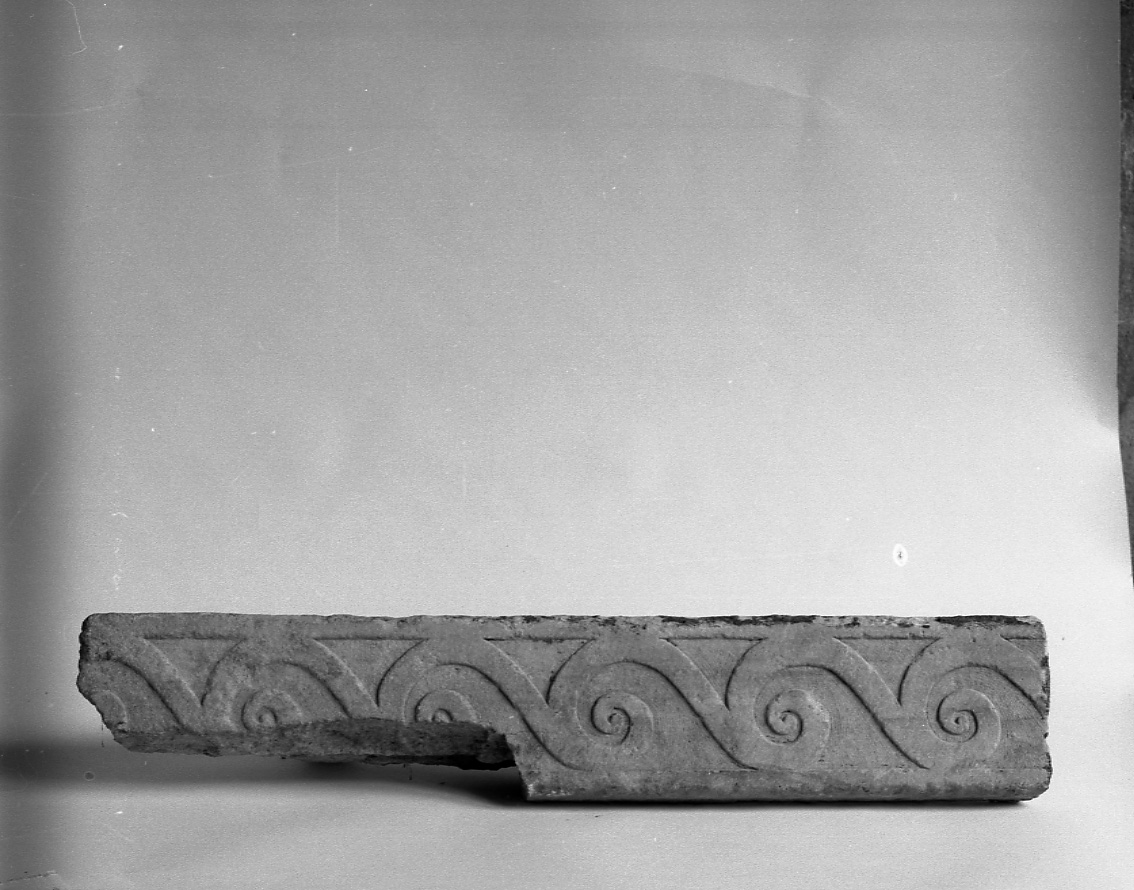 decorazione plastica, opera isolata - ambito novarese (secc. XVI/ XX)