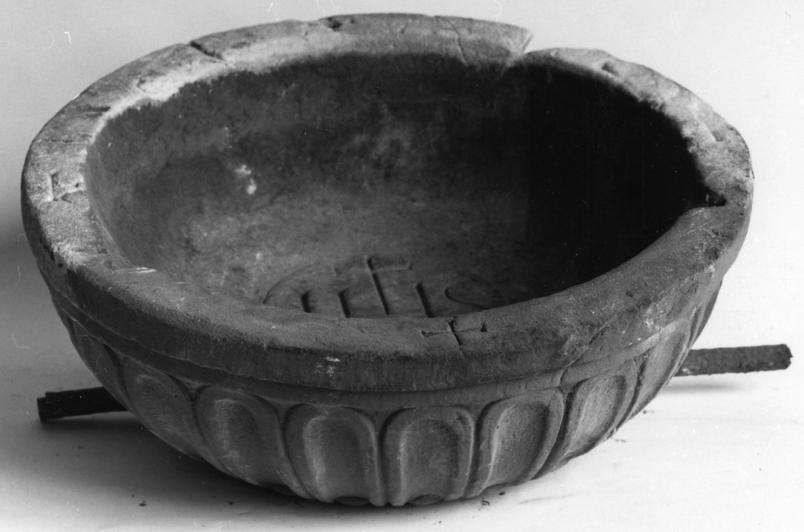 acquasantiera, opera isolata - ambito novarese (sec. XVII)