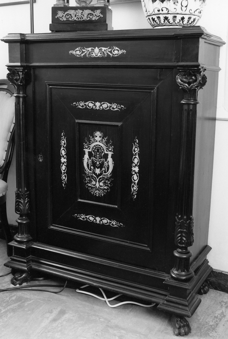 motivi decorativi a grottesche (tavolo da muro, serie) - produzione Italia settentrionale (ultimo quarto sec. XIX)