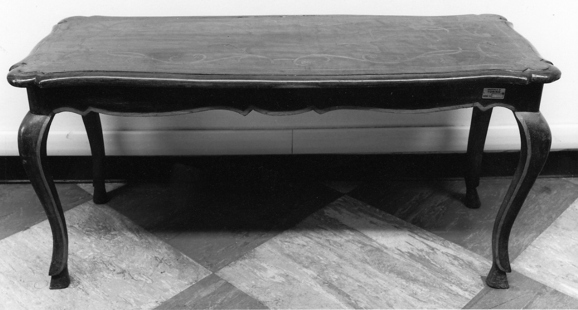 tavolino, opera isolata - produzione Italia settentrionale (seconda metà sec. XIX)