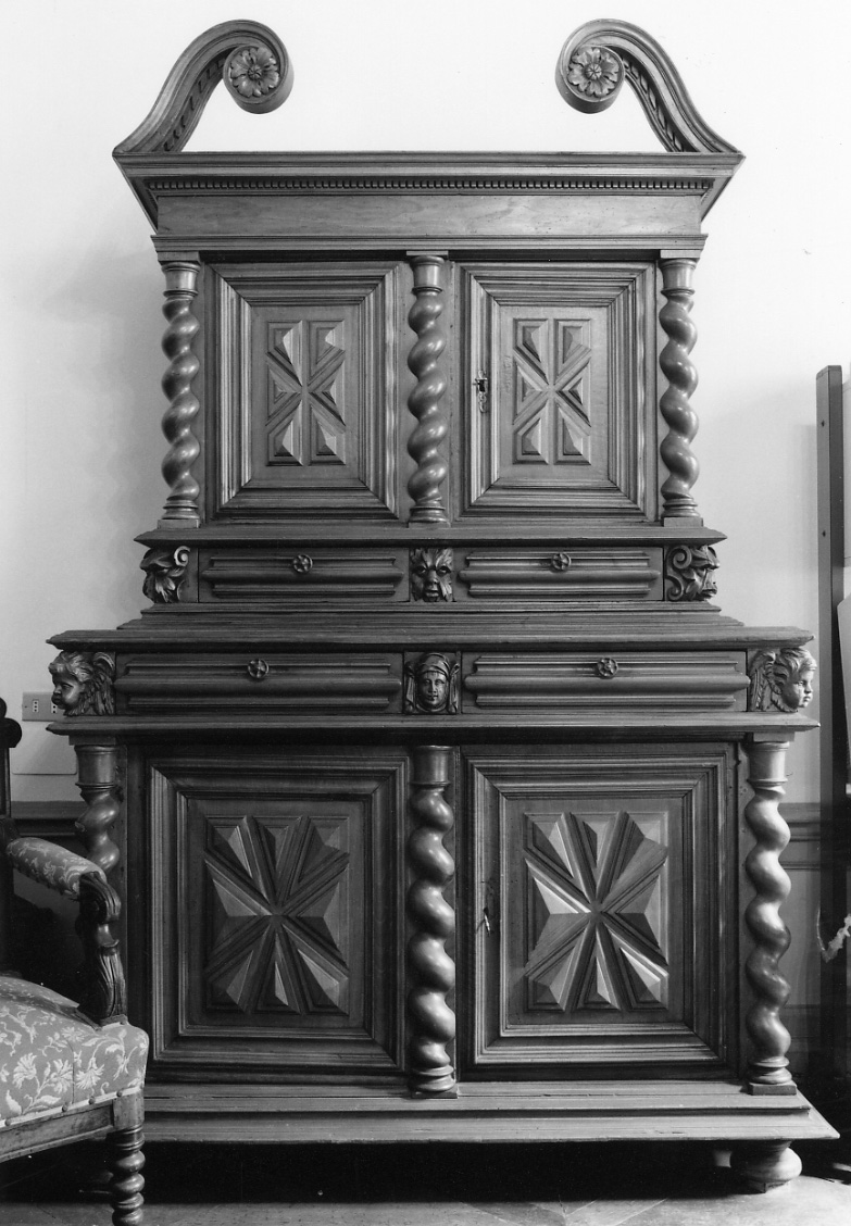 credenza con alzata, opera isolata - produzione Italia settentrionale (ultimo quarto sec. XIX)