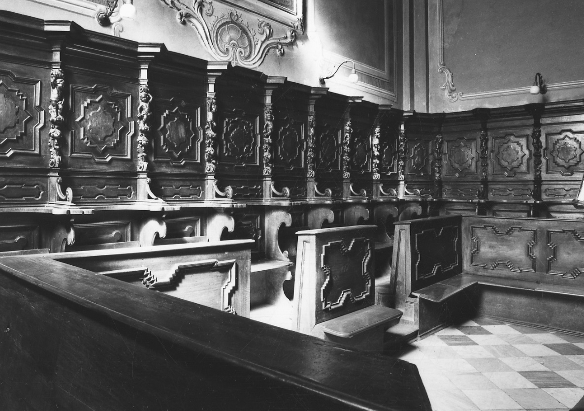 stalli del coro, opera isolata - bottega piemontese (seconda metà, inizio sec. XIX, sec. XX)