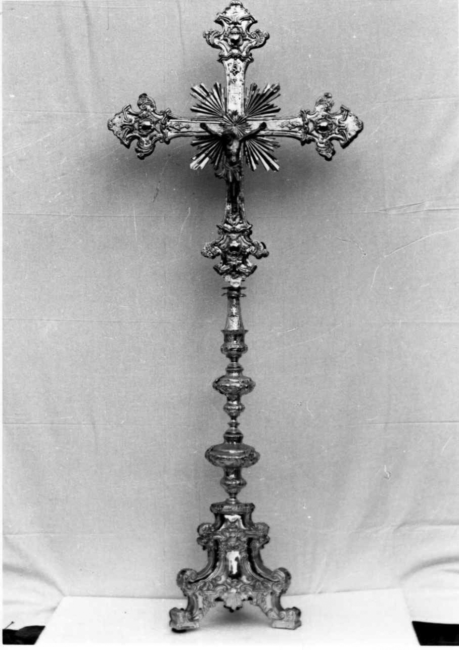 Cristo crocifisso (croce d'altare, opera isolata) - bottega piemontese (seconda metà sec. XVIII)