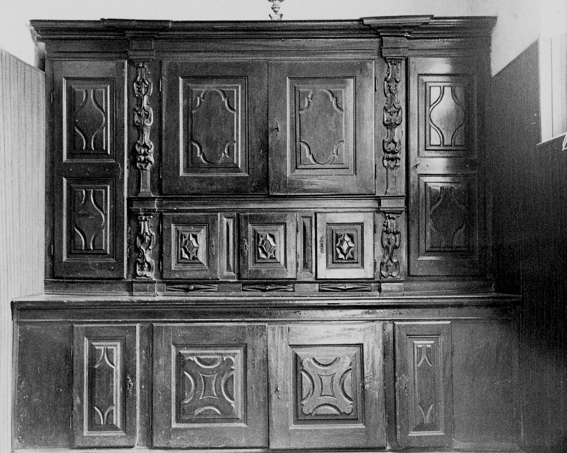 mobile da sacrestia con alzata, opera isolata - bottega piemontese (fine sec. XVII)