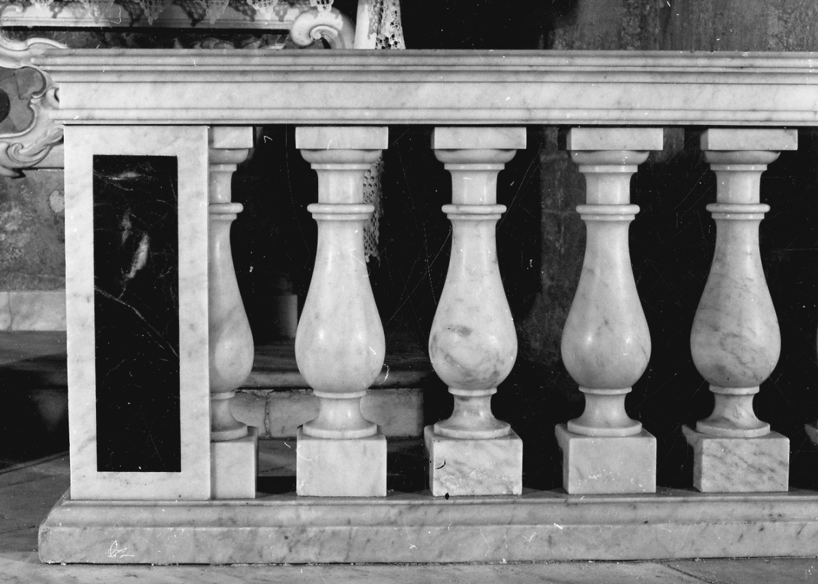 balaustrata di cappella, serie - bottega italiana (inizio sec. XX)