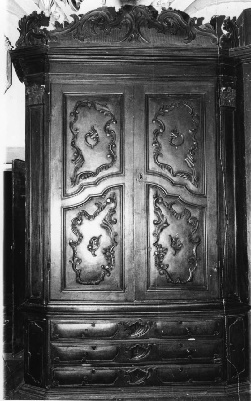 armadio da sacrestia, opera isolata di Grisone Giacomo (attribuito) (terzo quarto sec. XVIII)