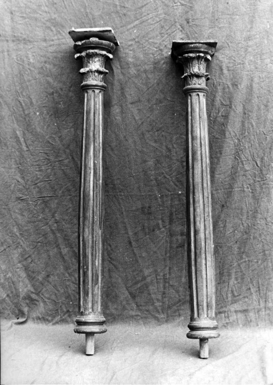 colonna corinzia, coppia - bottega Italia nord-occidentale (prima metà sec. XVII)