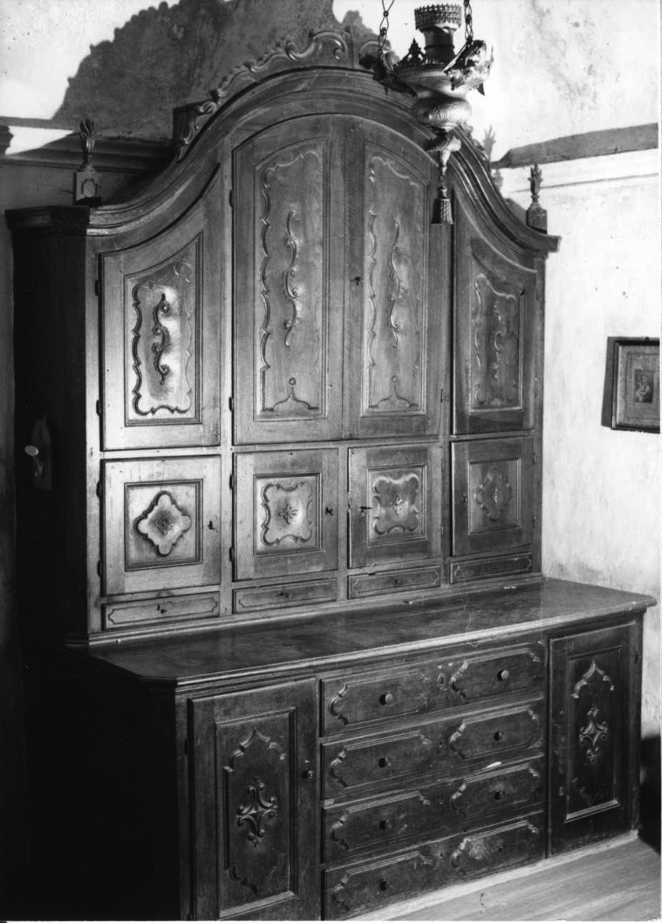 armadio da sacrestia, opera isolata - bottega liguro-piemontese (seconda metà sec. XVIII)