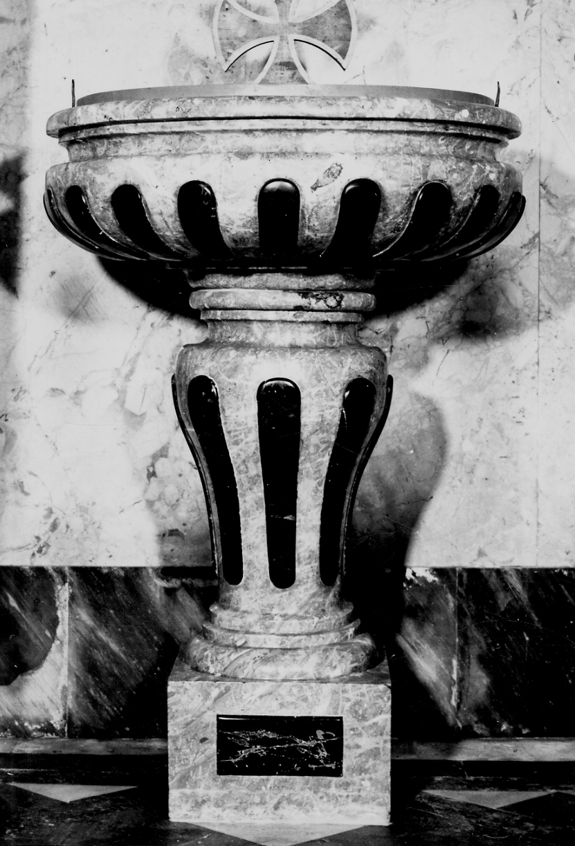 fonte battesimale - a fusto, opera isolata - bottega piemontese (prima metà sec. XX)
