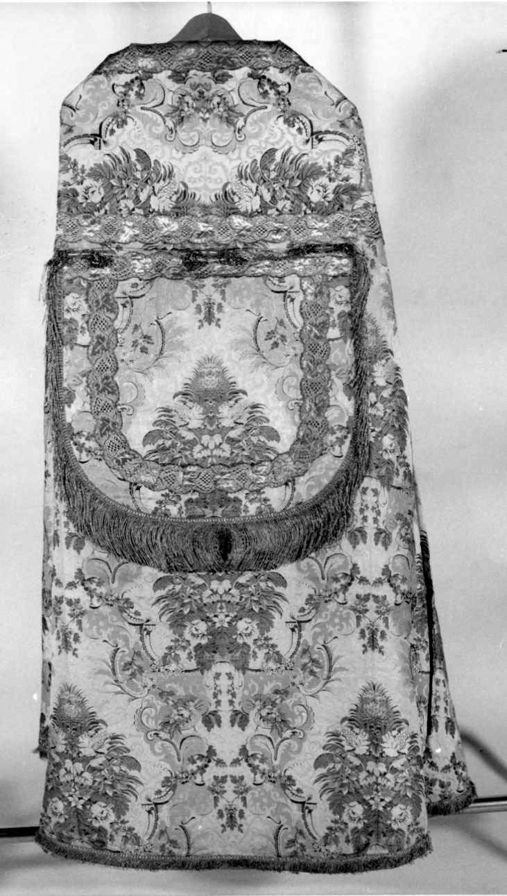 piviale, elemento d'insieme - manifattura italiana (seconda metà sec. XIX)