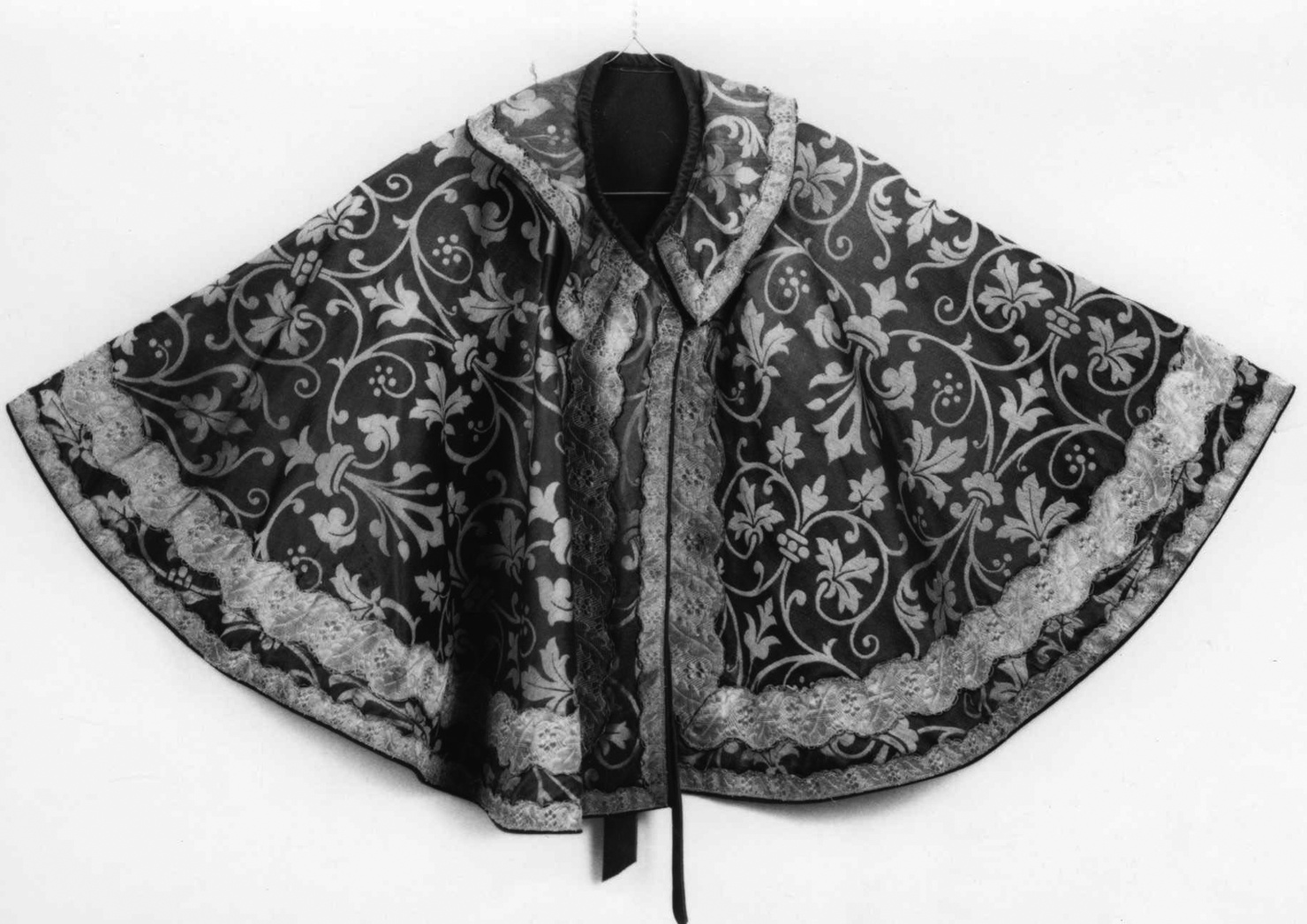 mantelletta, serie - manifattura ligure (prima metà sec. XX)