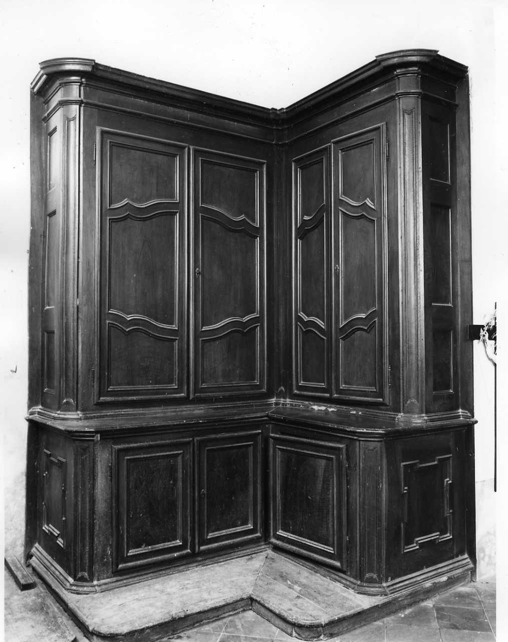 armadio da sacrestia, serie - bottega piemontese (primo quarto sec. XIX)