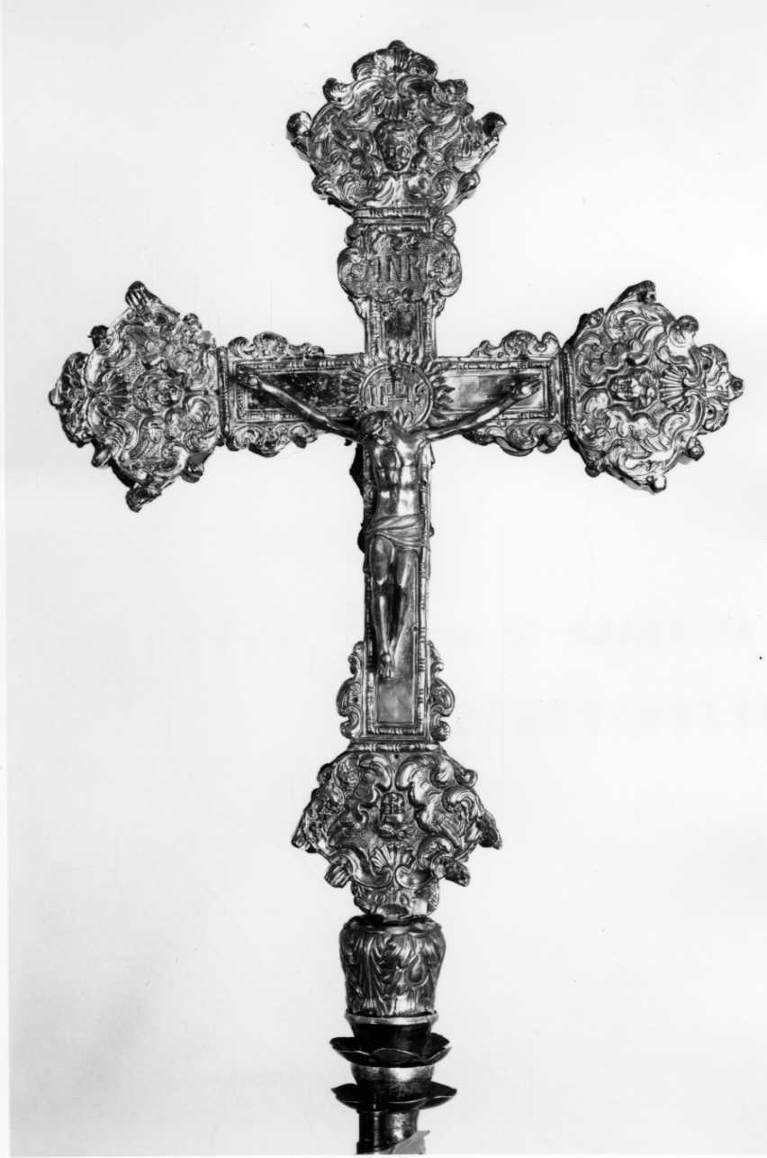 Cristo crocifisso (croce processionale, insieme) - bottega piemontese (prima metà sec. XVIII)