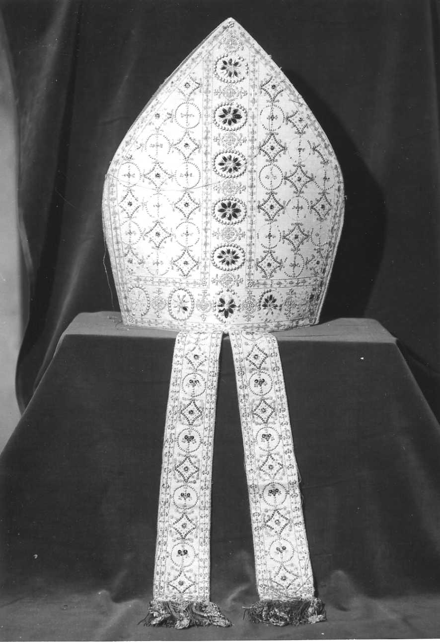 mitria preziosa, opera isolata - manifattura francese (prima metà sec. XIX)