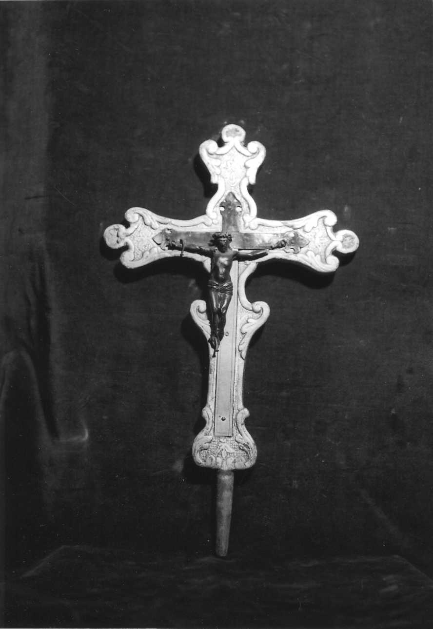 Cristo crocifisso (croce processionale, opera isolata) - bottega piemontese (sec. XVII, sec. XVIII)