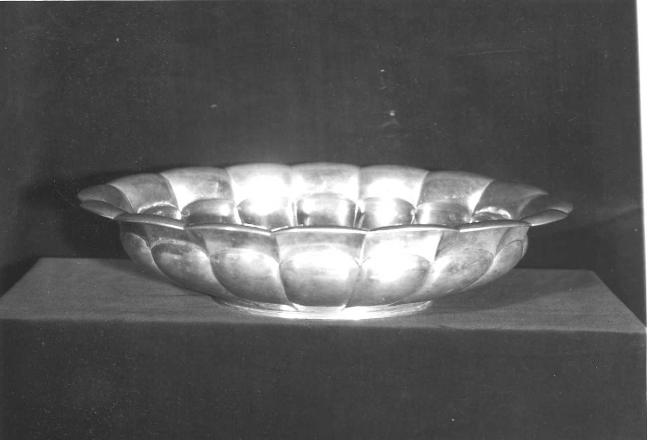 bacile, elemento d'insieme - bottega torinese (metà sec. XIX)