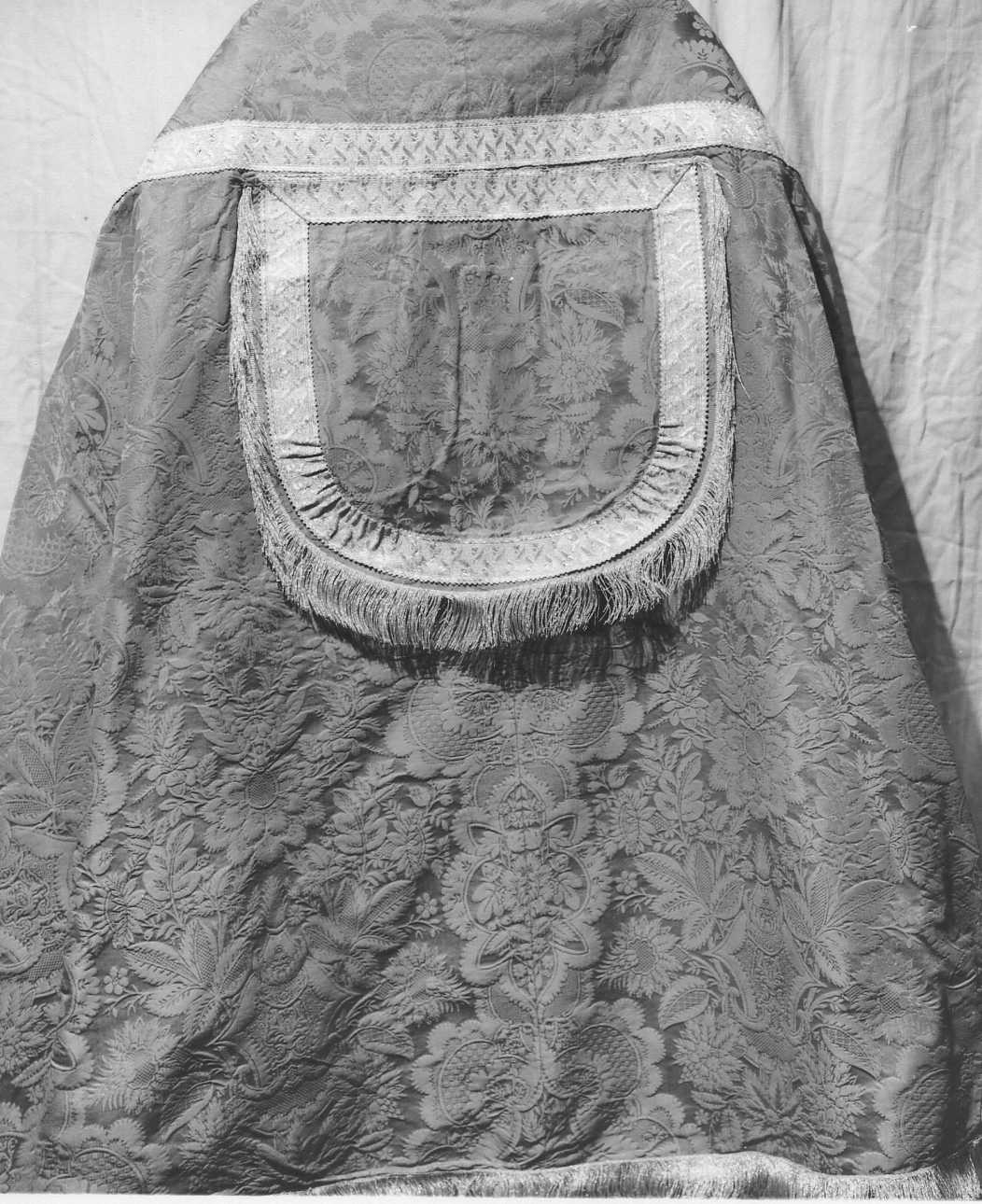 piviale, opera isolata - manifattura italiana (primo quarto sec. XVIII)