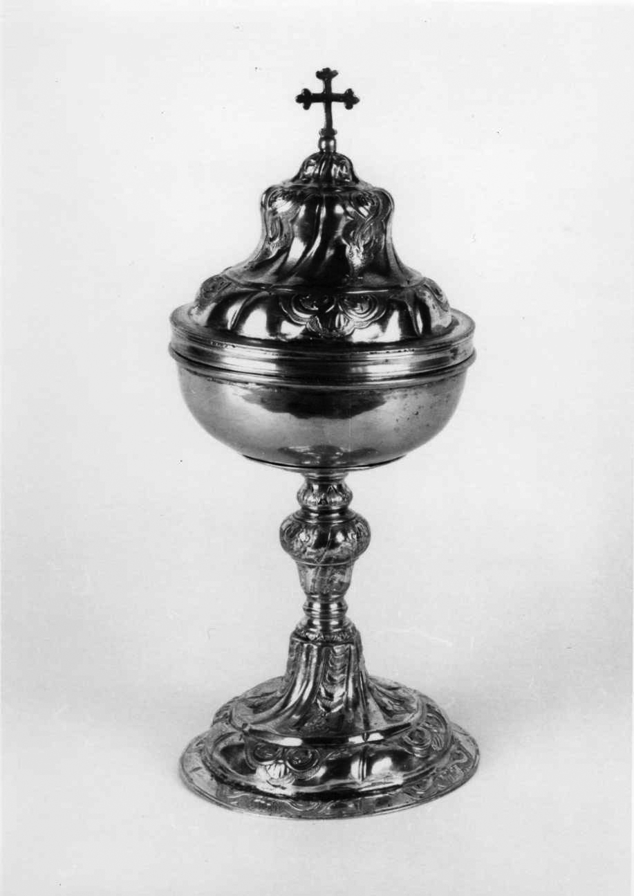 pisside, opera isolata - bottega genovese (prima metà sec. XVIII)