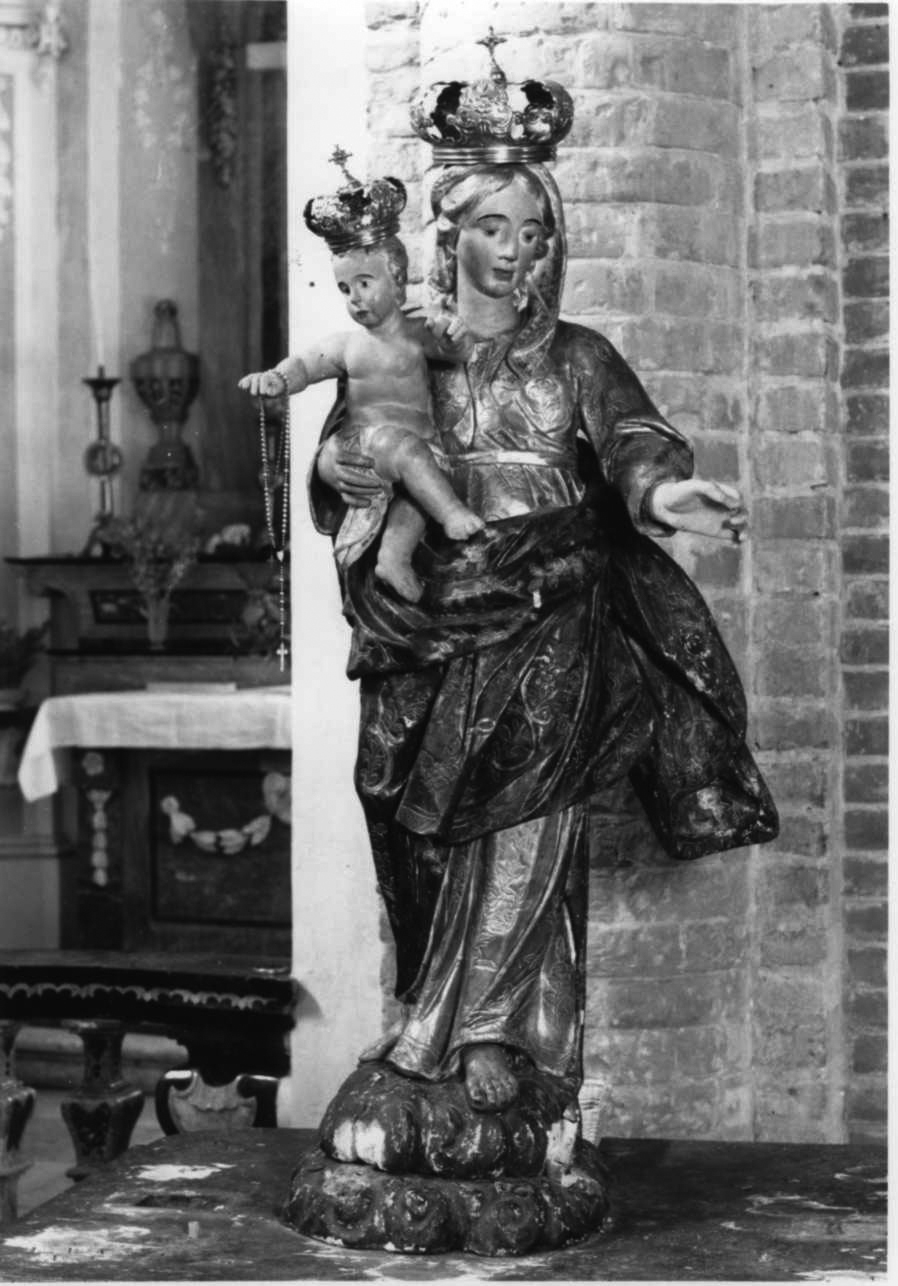 Madonna del Carmelo (statua processionale, elemento d'insieme) di Pino P. F (terzo quarto sec. XVIII)