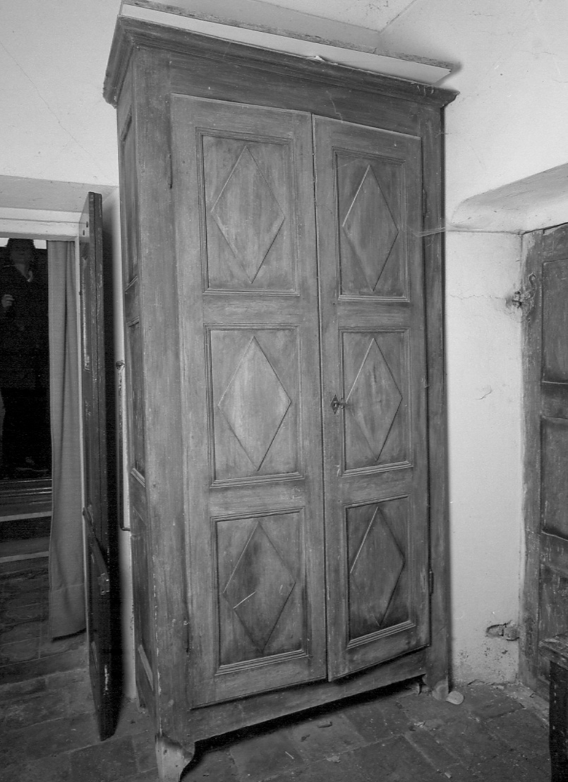 armadio, opera isolata - produzione piemontese (metà sec. XVII)