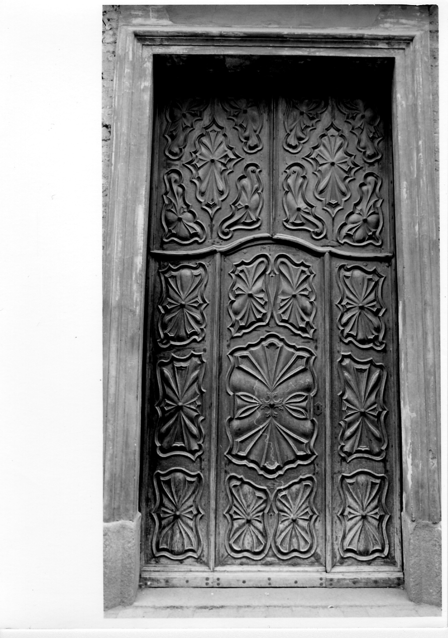 portone, opera isolata - ambito astigiano (terzo quarto sec. XVIII)